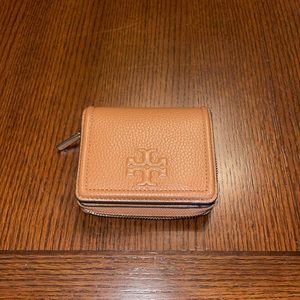 Tory Burch Thea Bi Fold Wallet Classic Tan